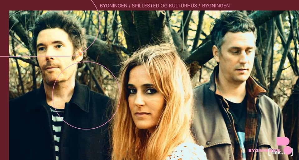 Billie and The Bell | Bygningen Vejle