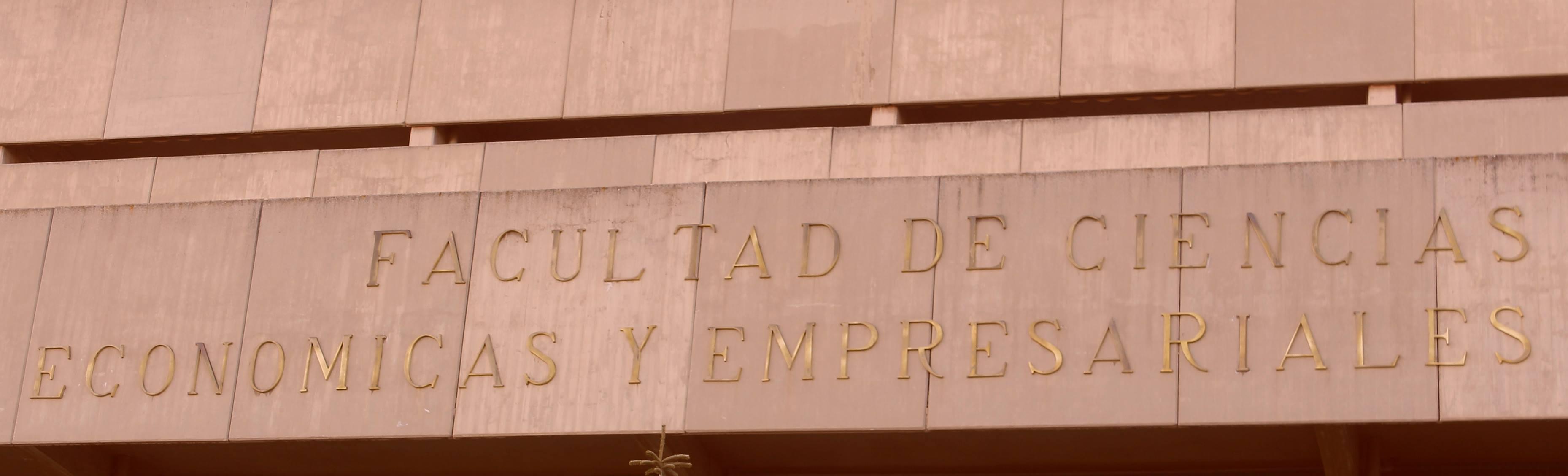 Facultad de Ciencias Económicas y Empresariales - UGR 